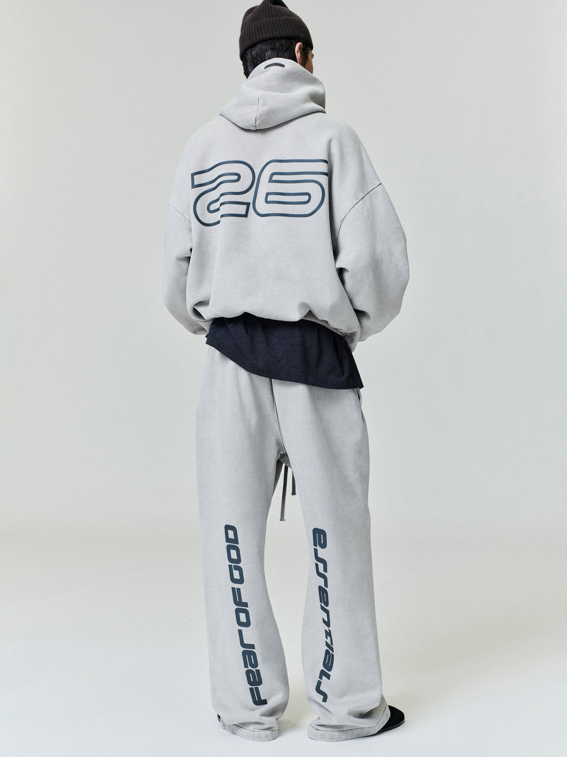 Heavy Fleece 90s Hoodie